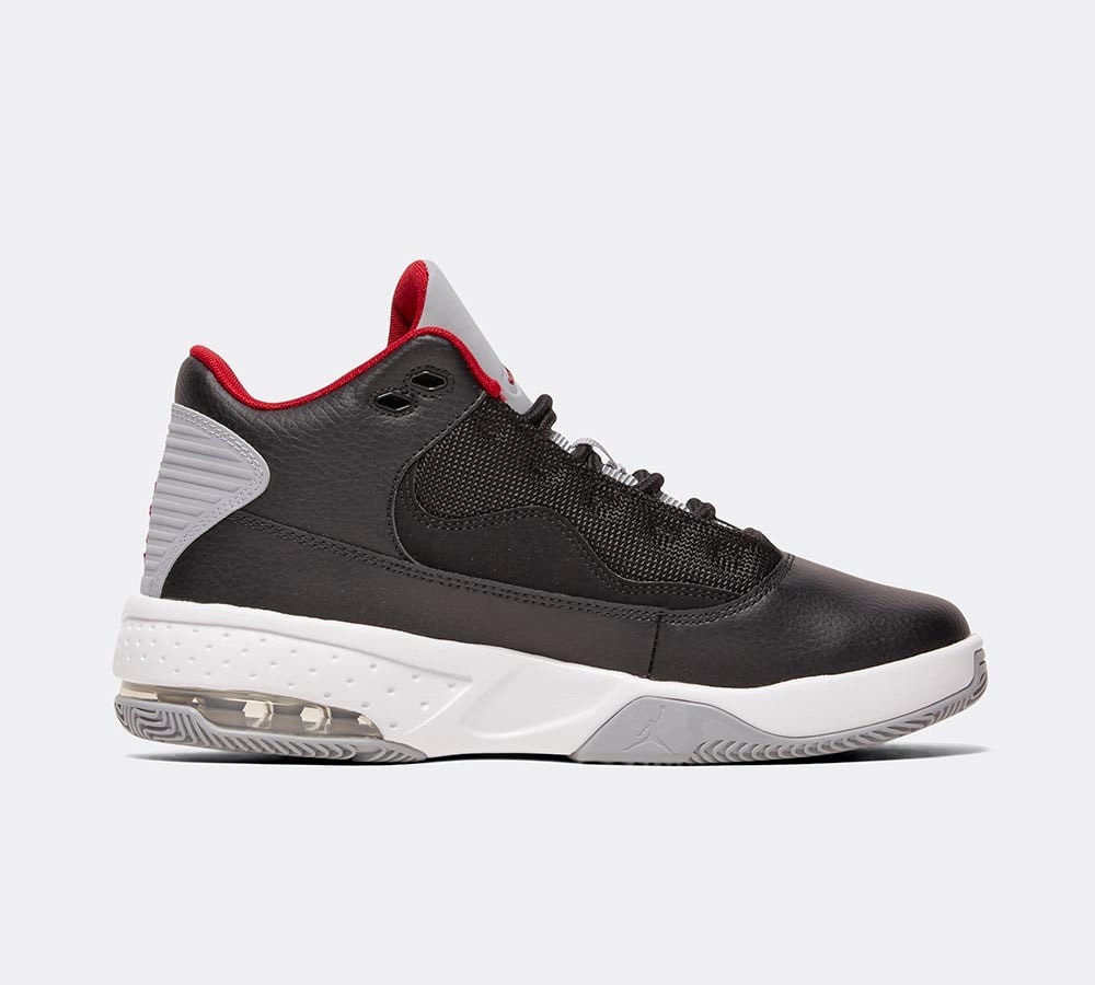 jordan junior max aura trainer