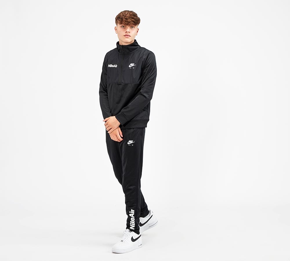 black nike full tracksuit