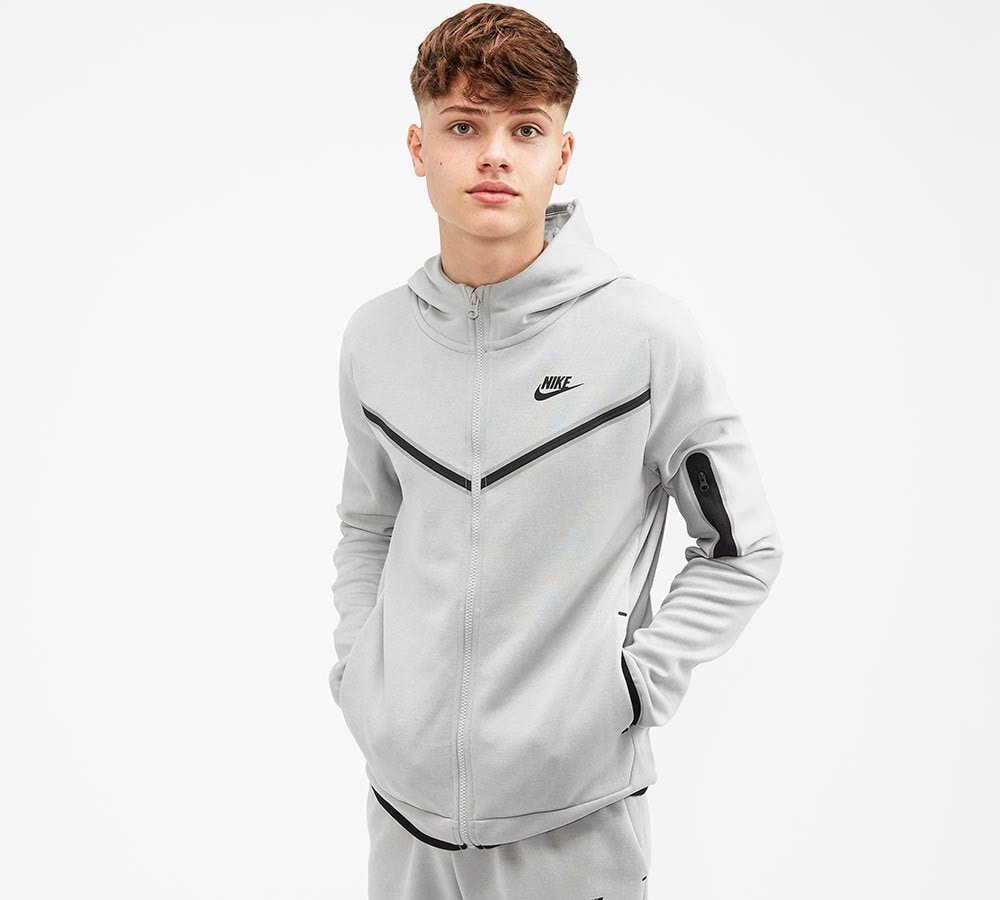 Buy > tech fleece grey and white > in stock