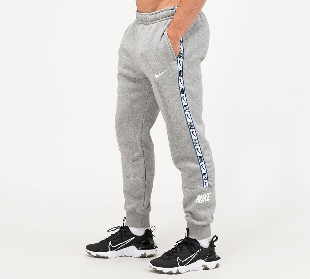 Nike Repeat Logo Fleece Jogger | Dark 