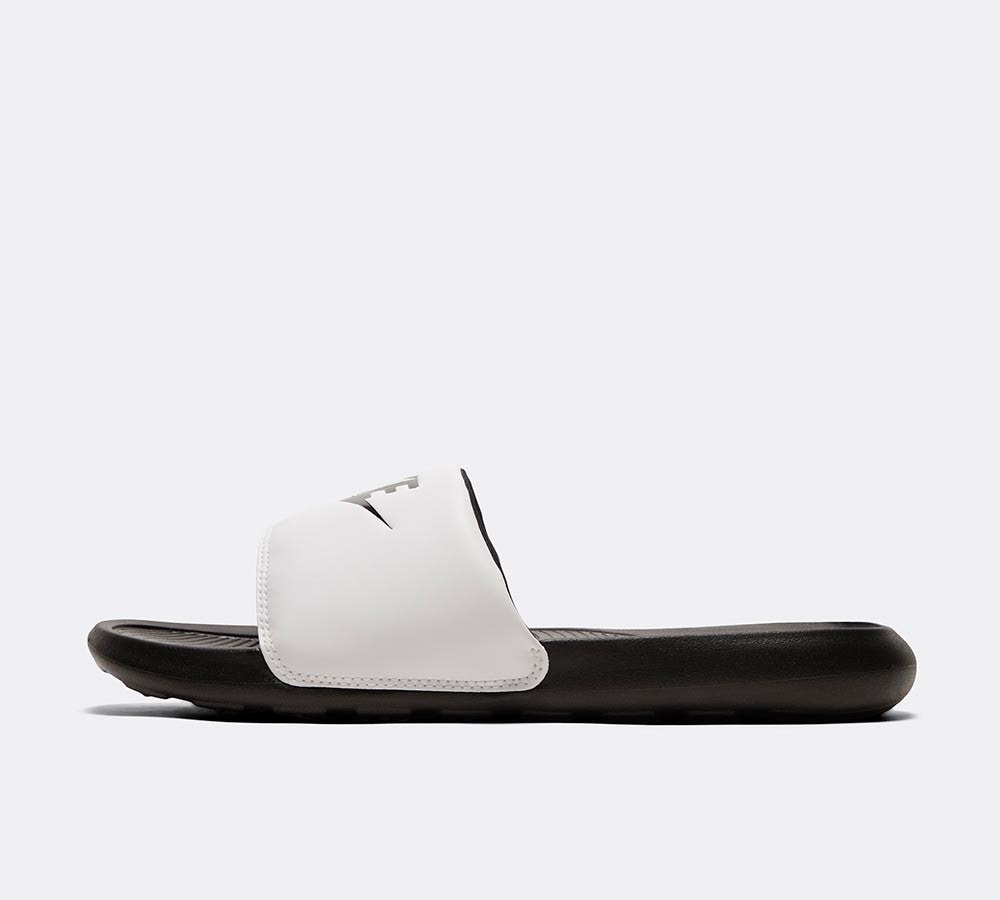 Nike deals slides footasylum