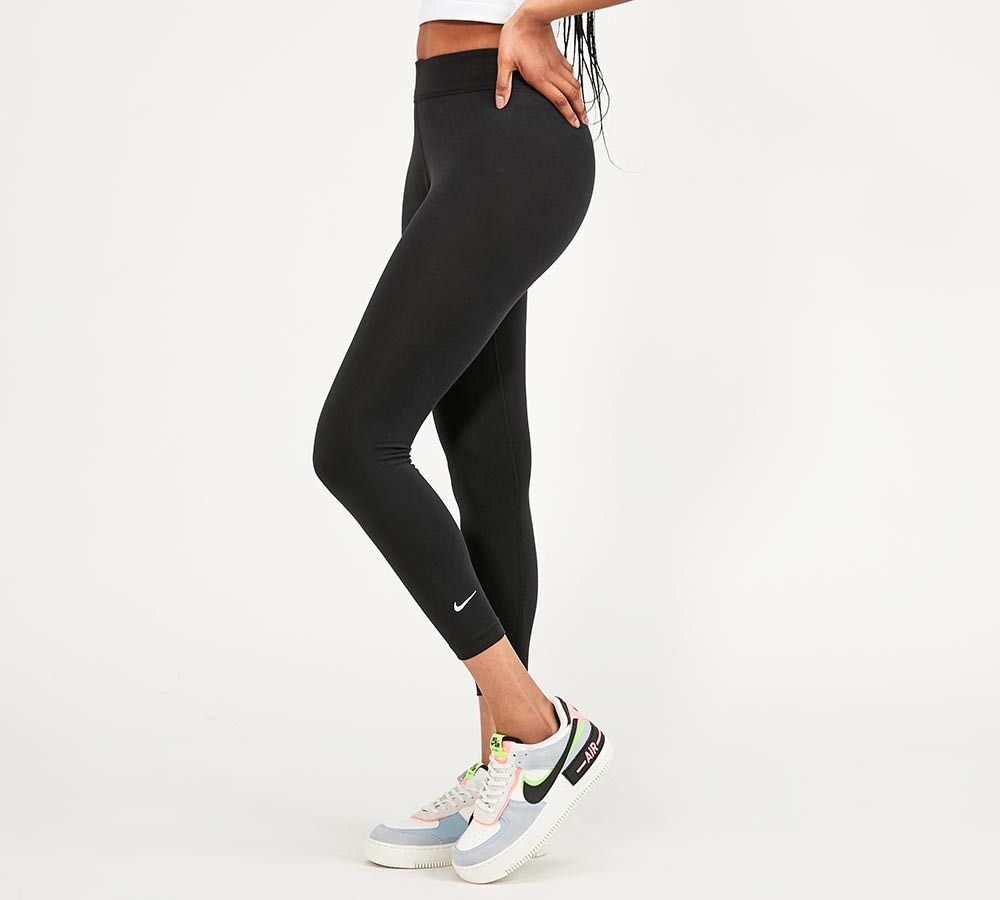 nike essential leggings