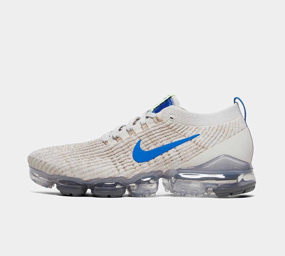 nike air vapormax 3.0 flyknit trainers in light bone