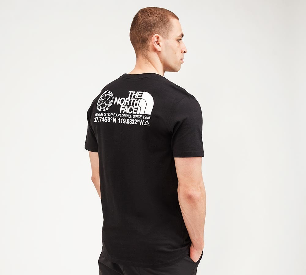 north face t shirt coordinates