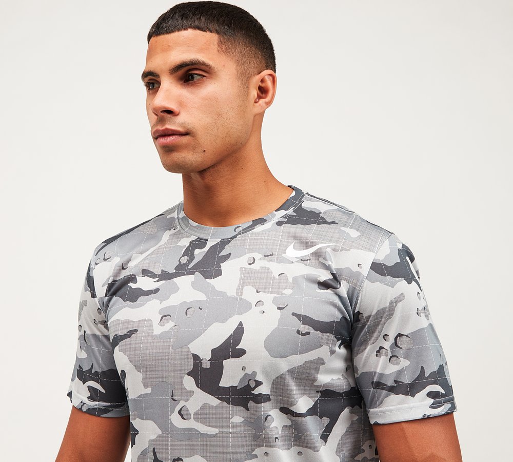 nike white camo t shirt