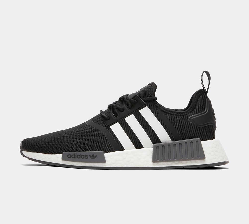 nmd r1 monochrome white