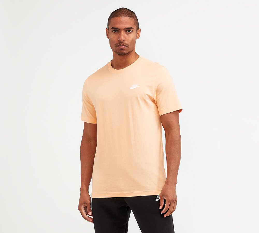 Nike Club T-Shirt | Orange Chalk 