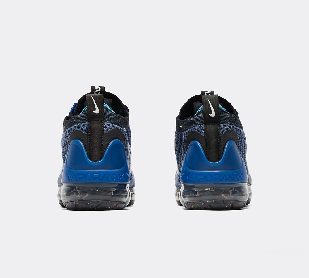 nike flyknit trainer junior