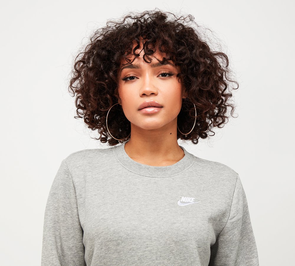 Nike club crew deals sweatshirt women's