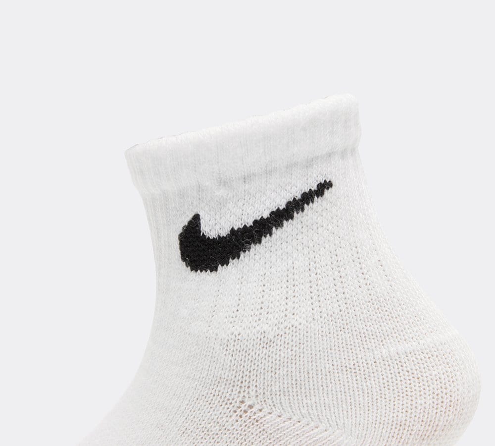 Nike online swoosh socks