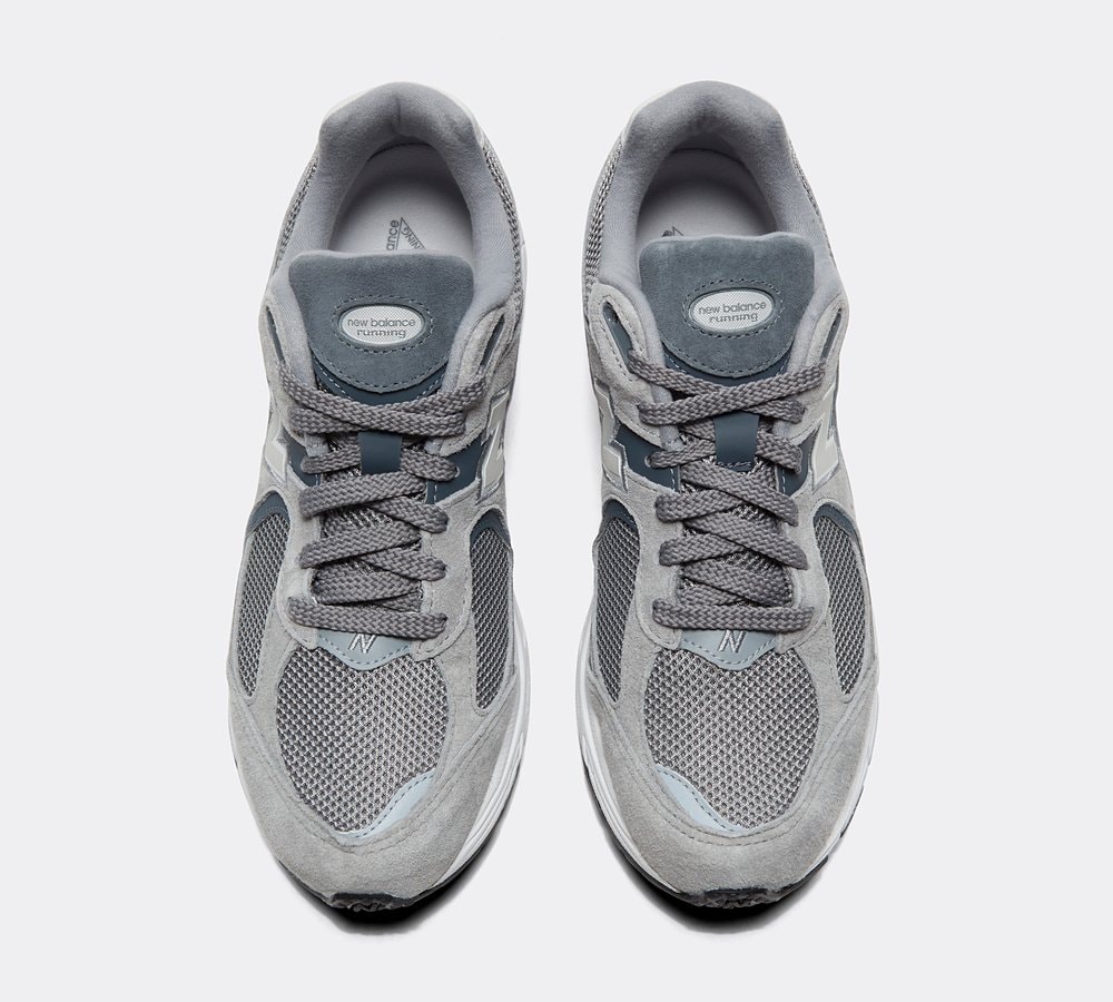 New balance on sale 200 trainer