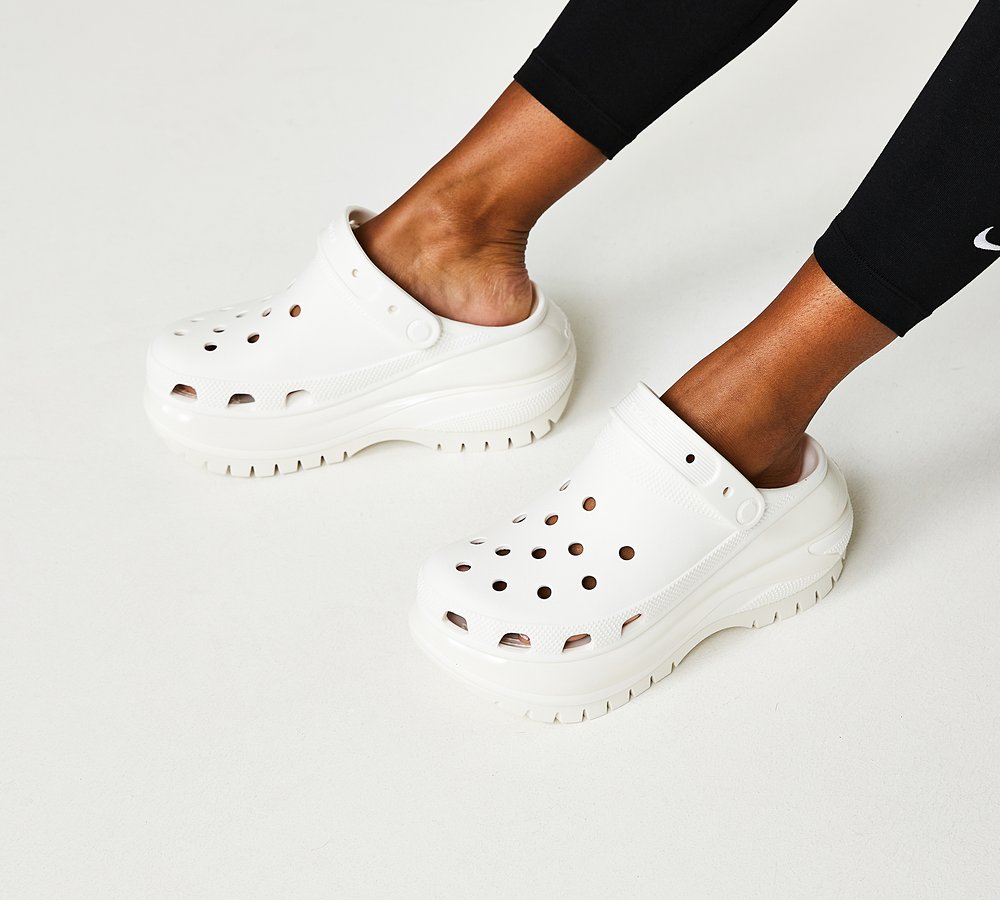 Crocs online clogs white