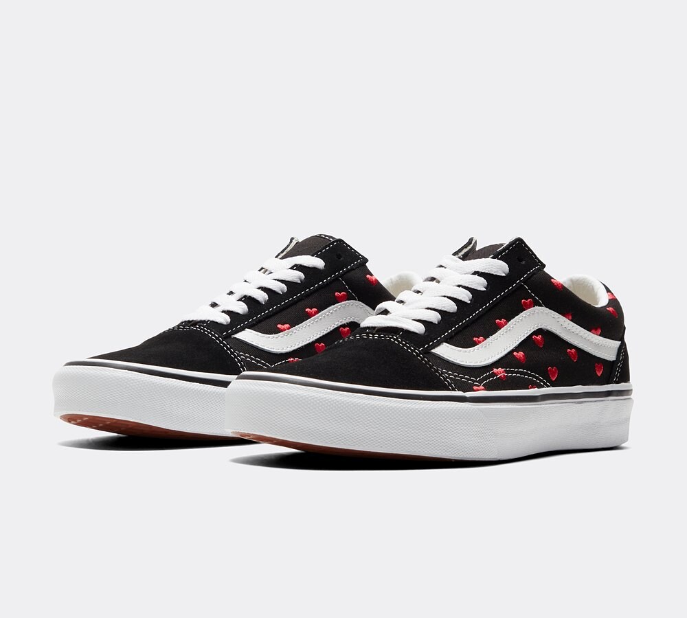 Vans black on sale red checkerboard