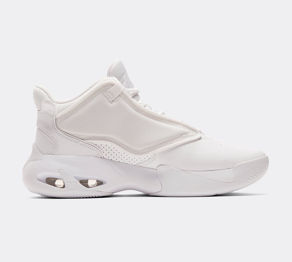 Jordan max aura sales white