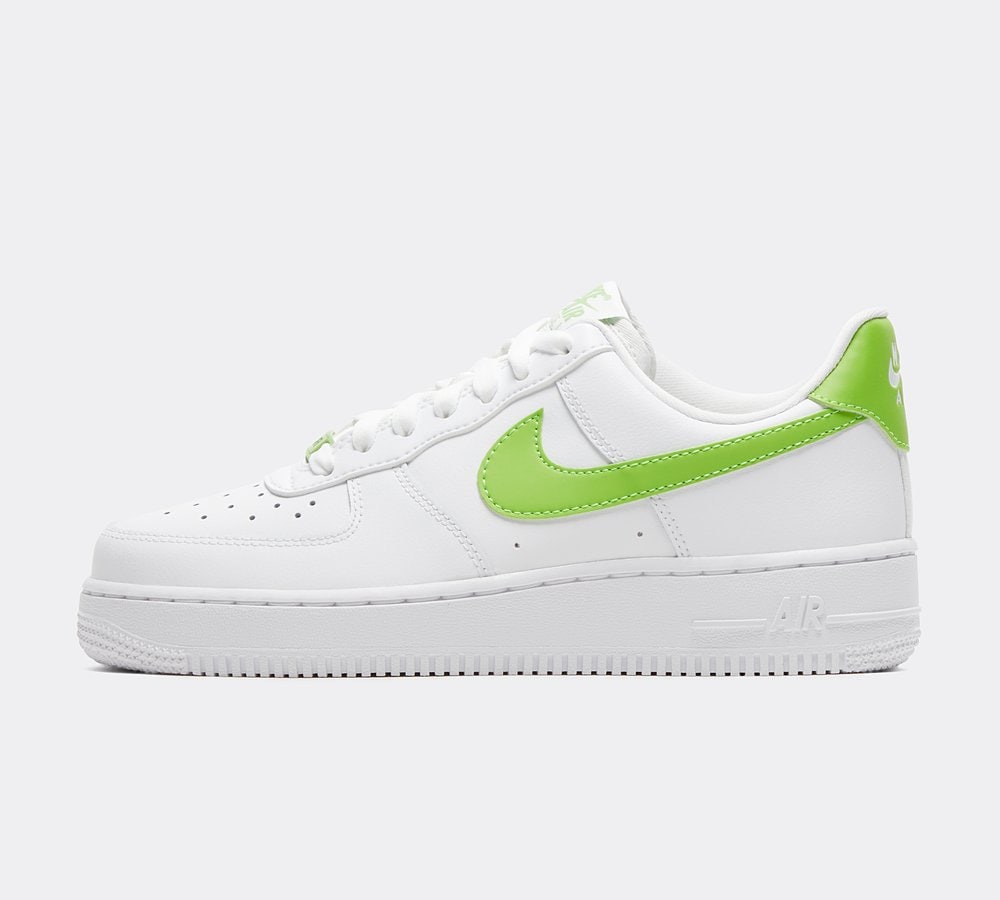 Nike Air Force 1 '07 Trainers White Action Green