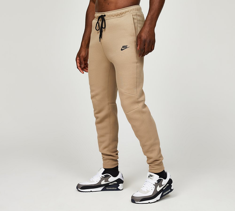 Nike joggers footasylum on sale