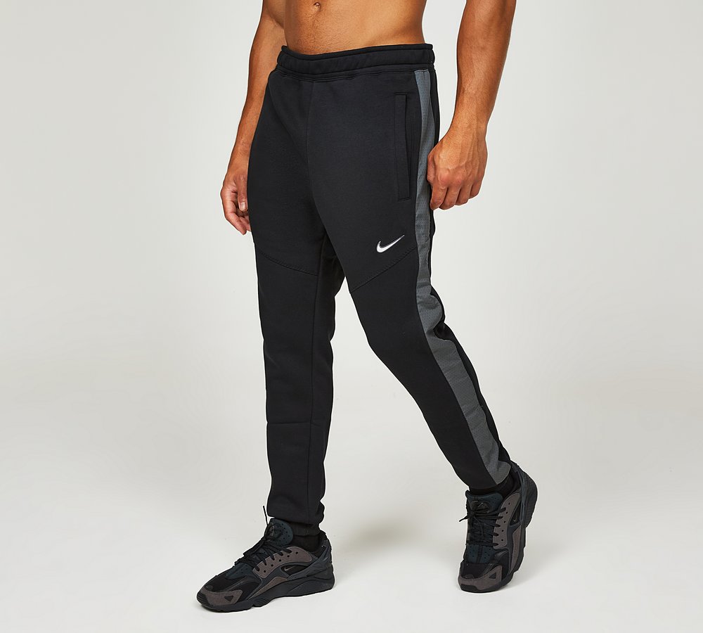 Black nike 2025 hybrid joggers