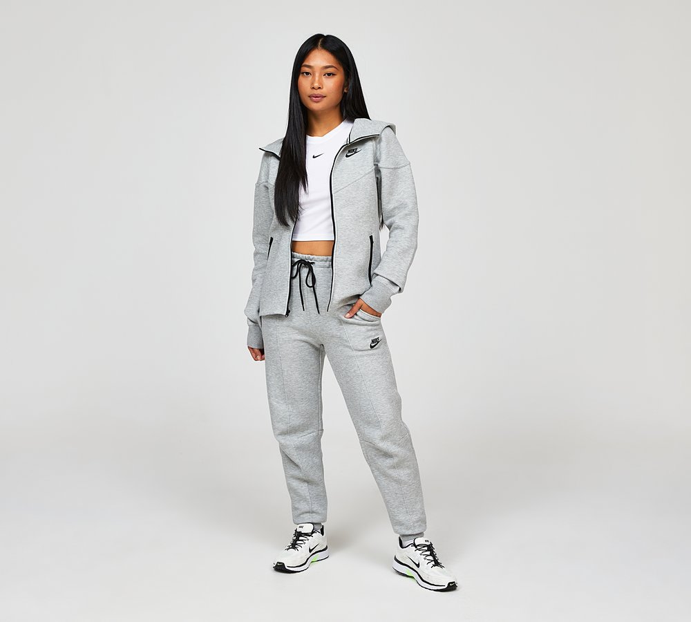 Nike tech hotsell tracksuit womens