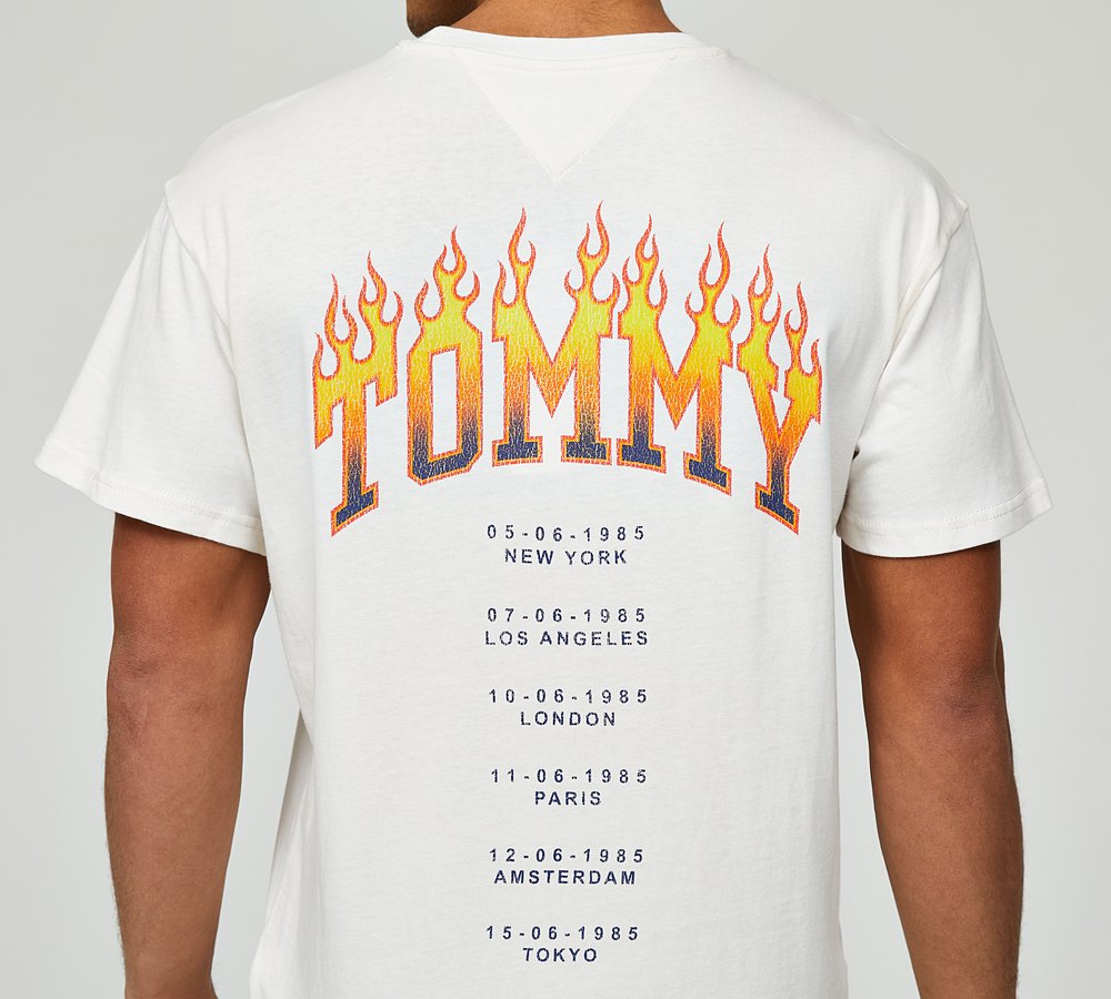 Orange tommy jeans t shirt outlet