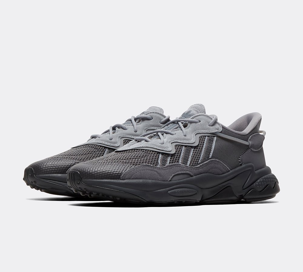 Adidas store ozweego core