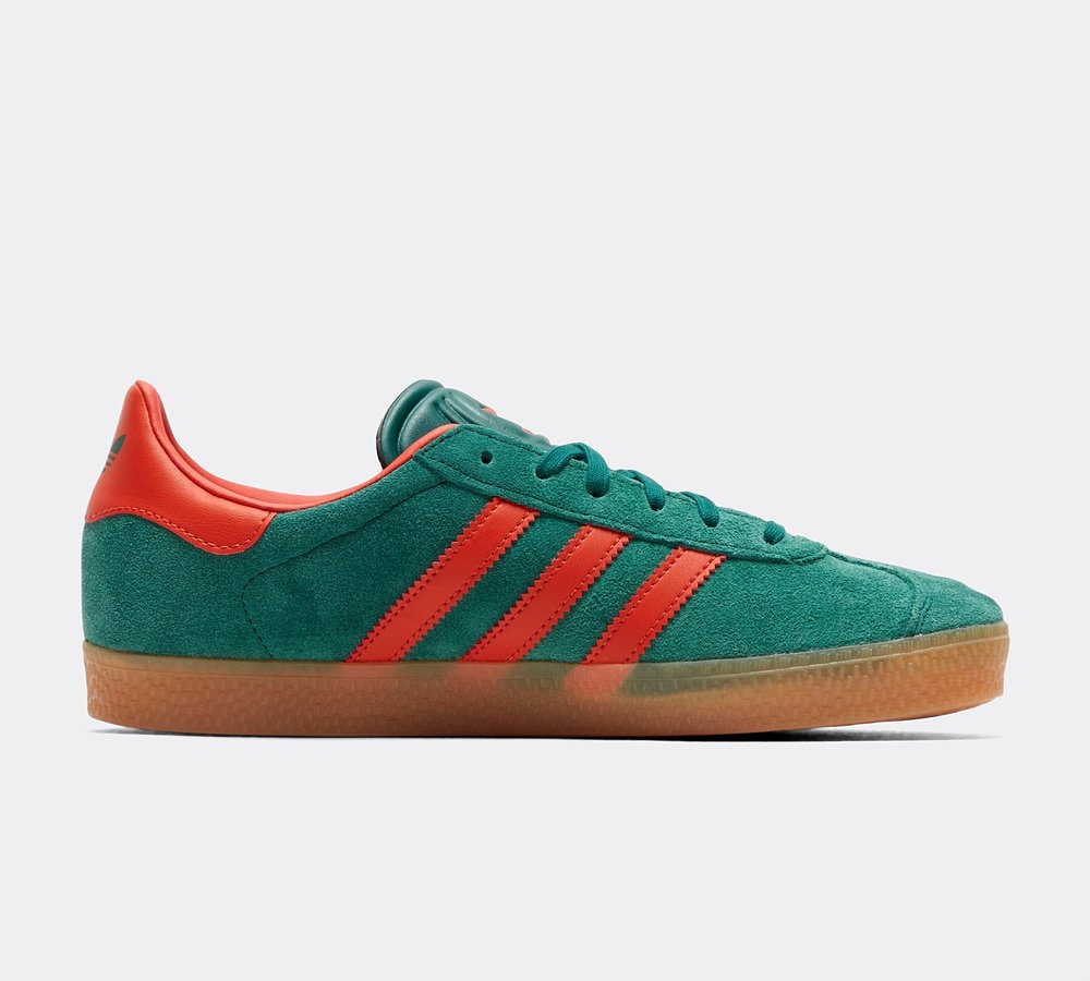 Red adidas gazelle sales junior