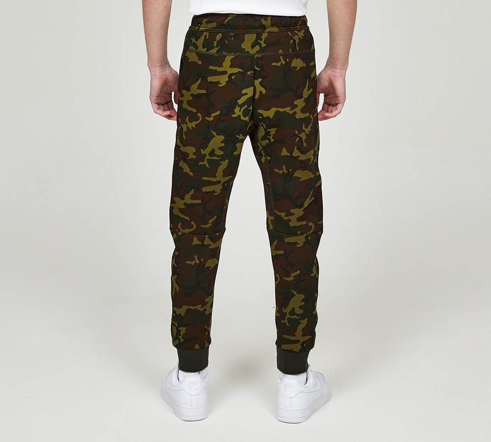 camo tech fleece pants