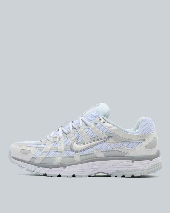 Nike Womens P-6000 Trainer | Metallic Summit White / Pure Platinum