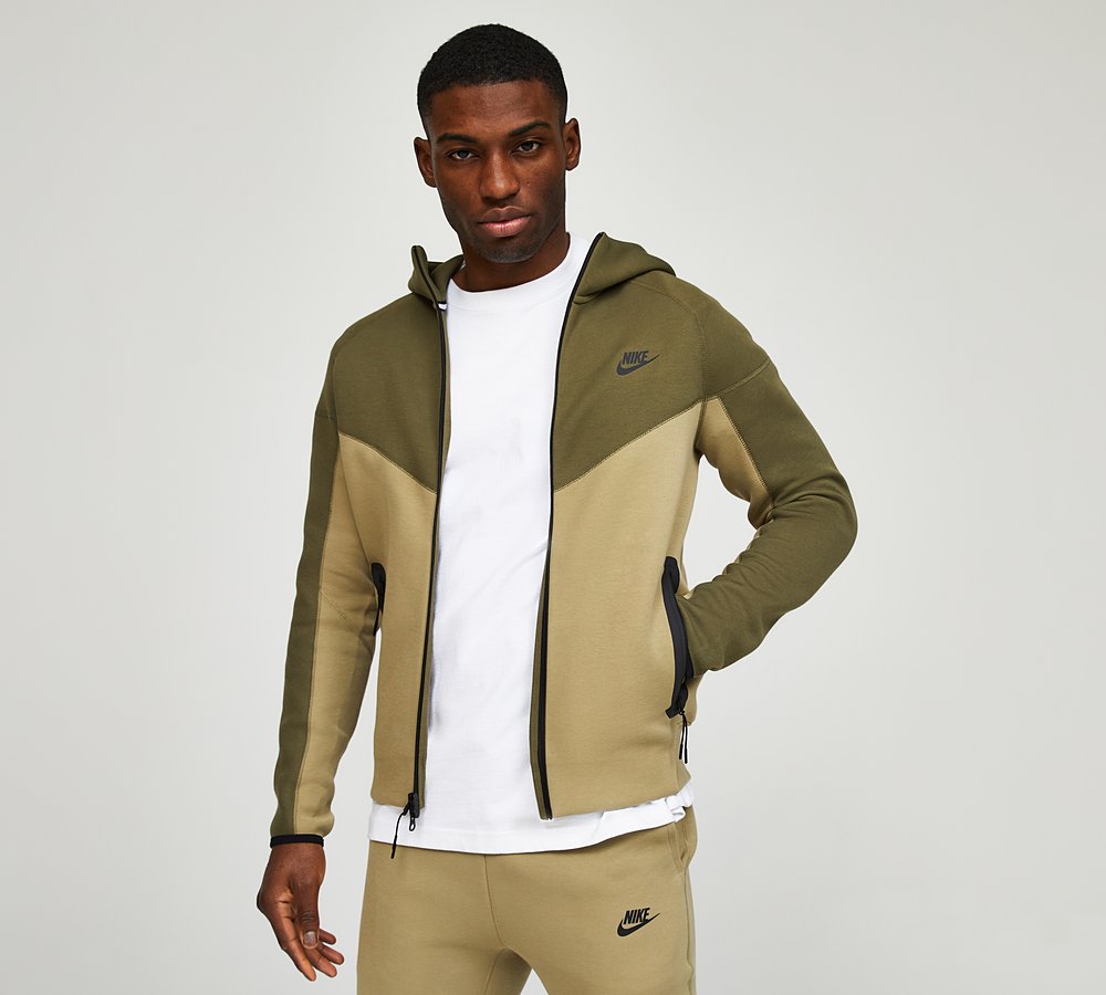 Nike tech fleece deals windrunner jacket