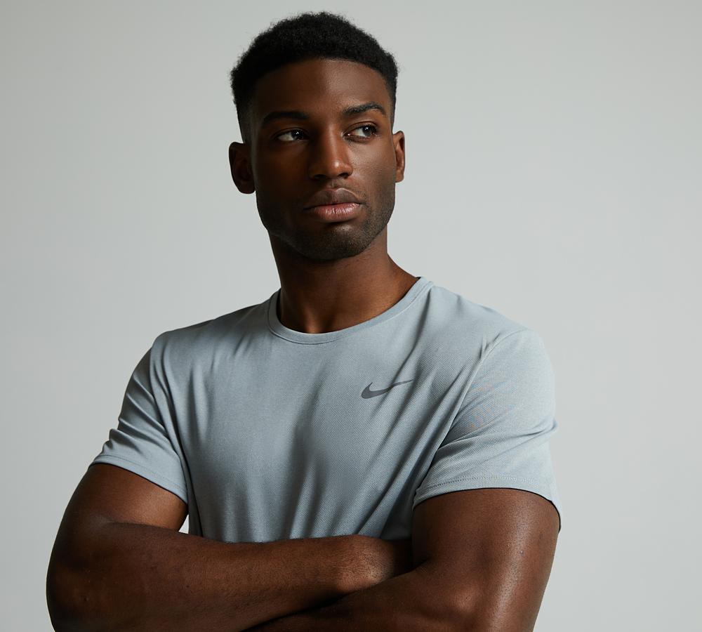 Nike miler t shirt grey clearance