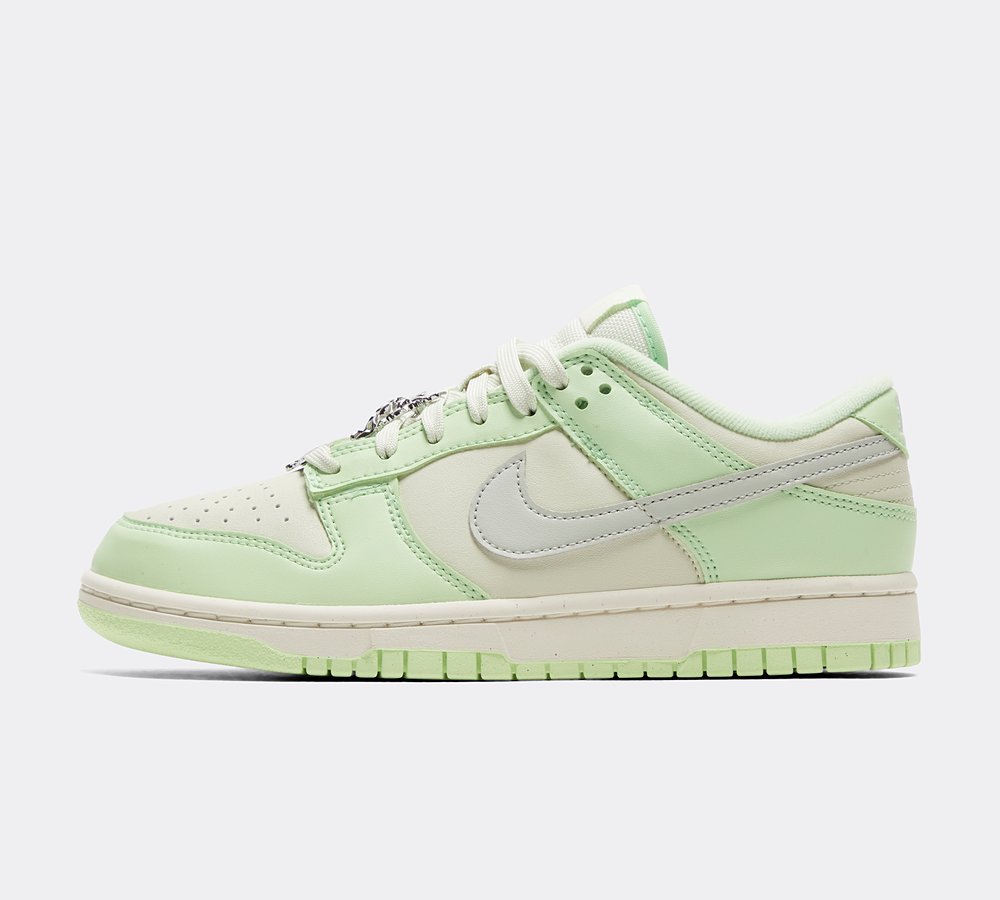 Womens Dunk Low Trainer