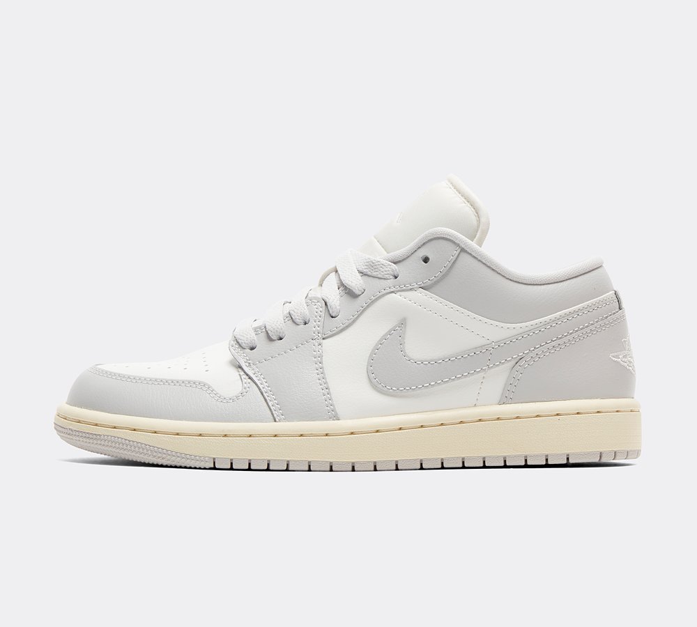 jordan air one low women's