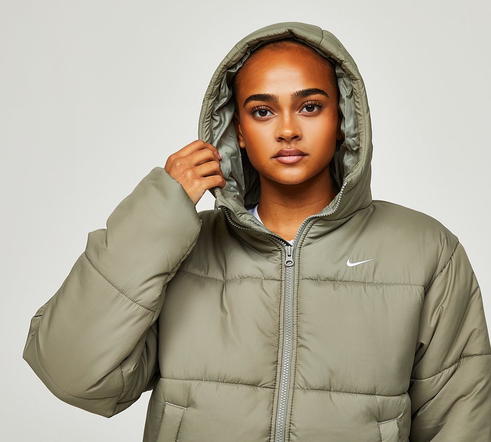 Nike women puffer jacket online