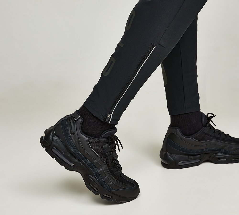 Nike Swoosh Air Run Pant Black Reflective Silver Footasylum