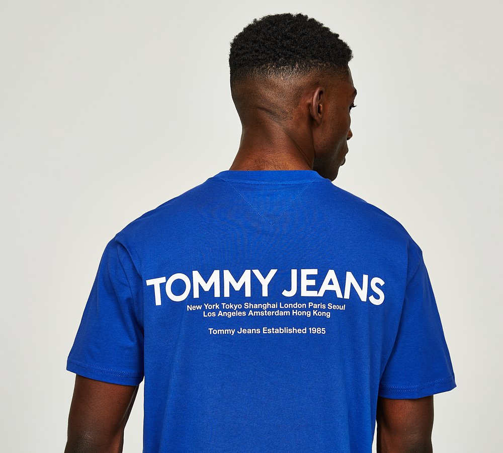   Linear Chest Logo 半袖Tシャツ Tommy Hilfiger Linear Chest Logo T-Shirt - Navy | Very