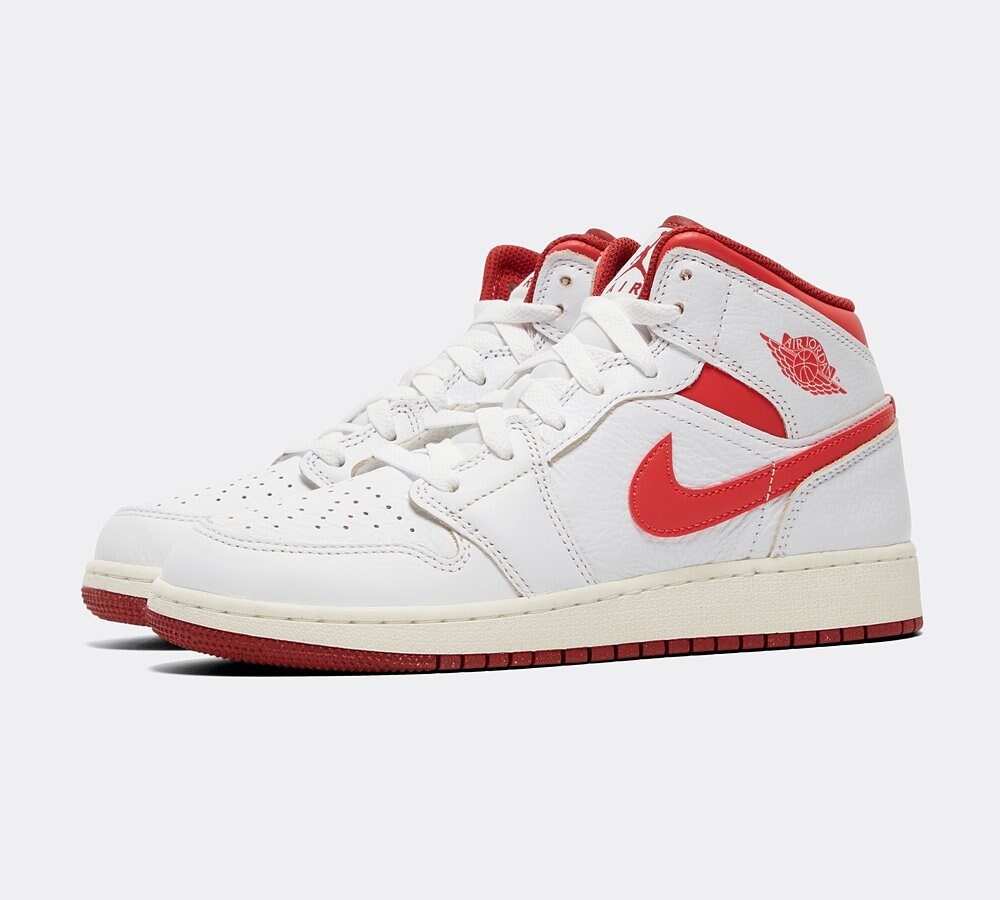 nike junior jordan 1 mid
