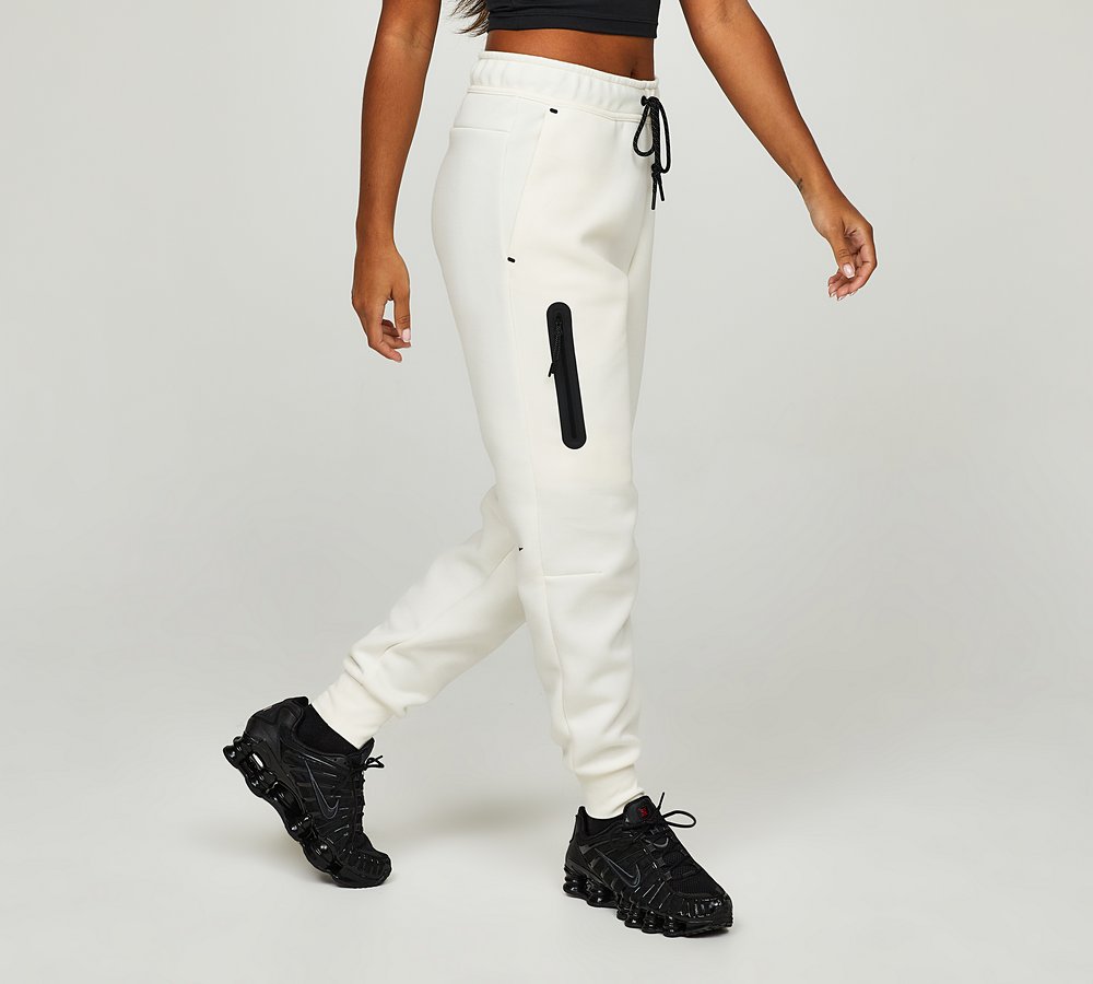 nike joggers on sale womens