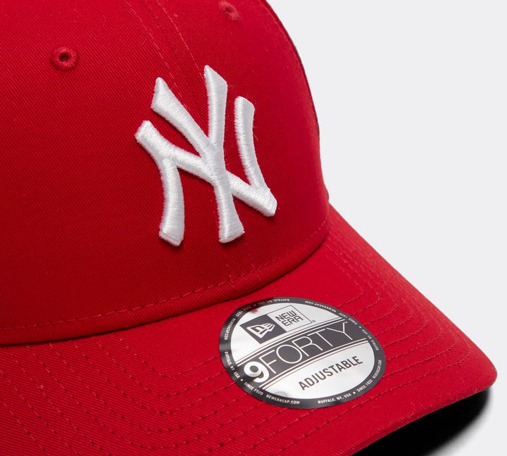 New Era NY League Essential 9FORTY Adjustable Cap | Red / White