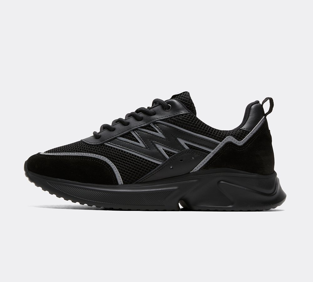 Aise Aero Track Trainer Black Grey Reflect Footasylum