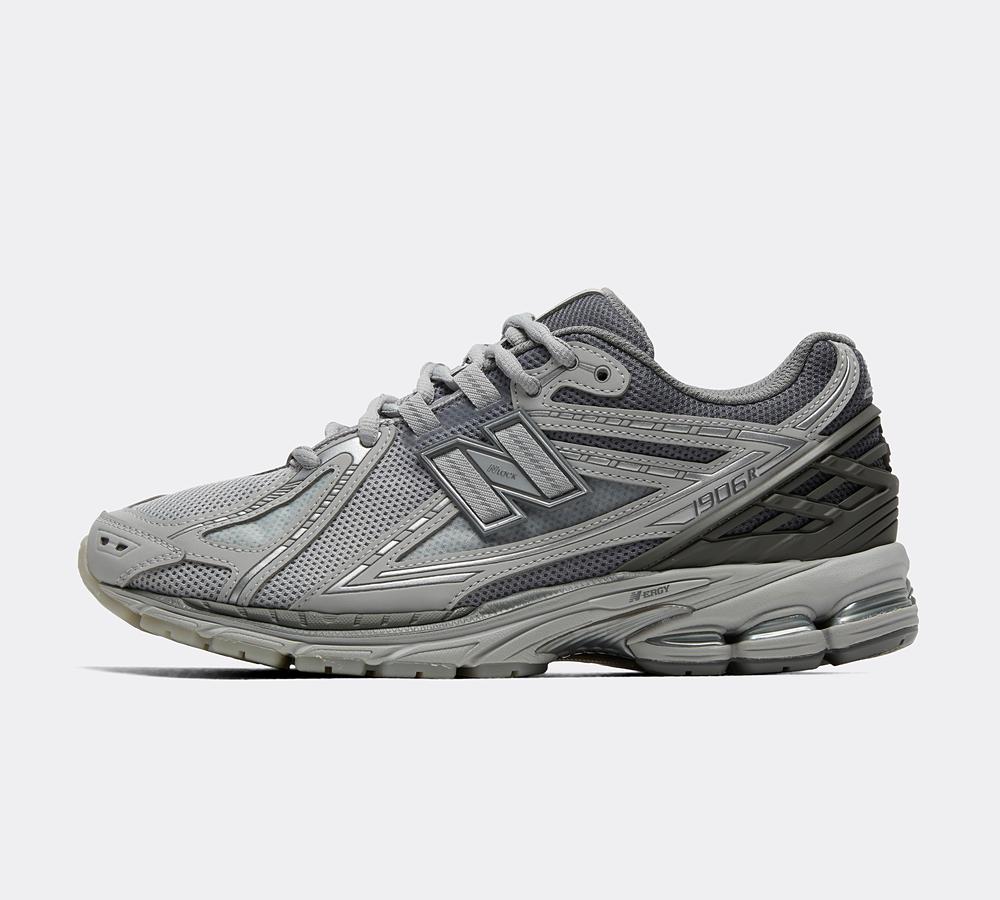 【開店記念セール！】 Lunar | Trainer 1906 Balance New Grey Footasylum | Sllver / 靴
