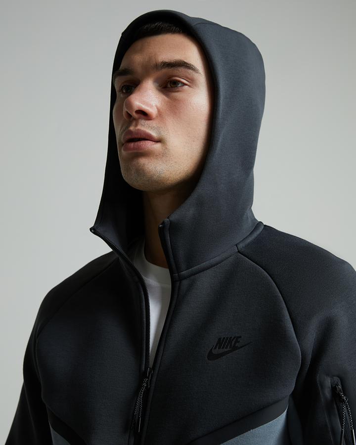 Nike Tech Fleece ブラック×グレーUSサイズS Nike Sportswear Tech Fleece Full-Zip Hoodie Black/Dark Grey