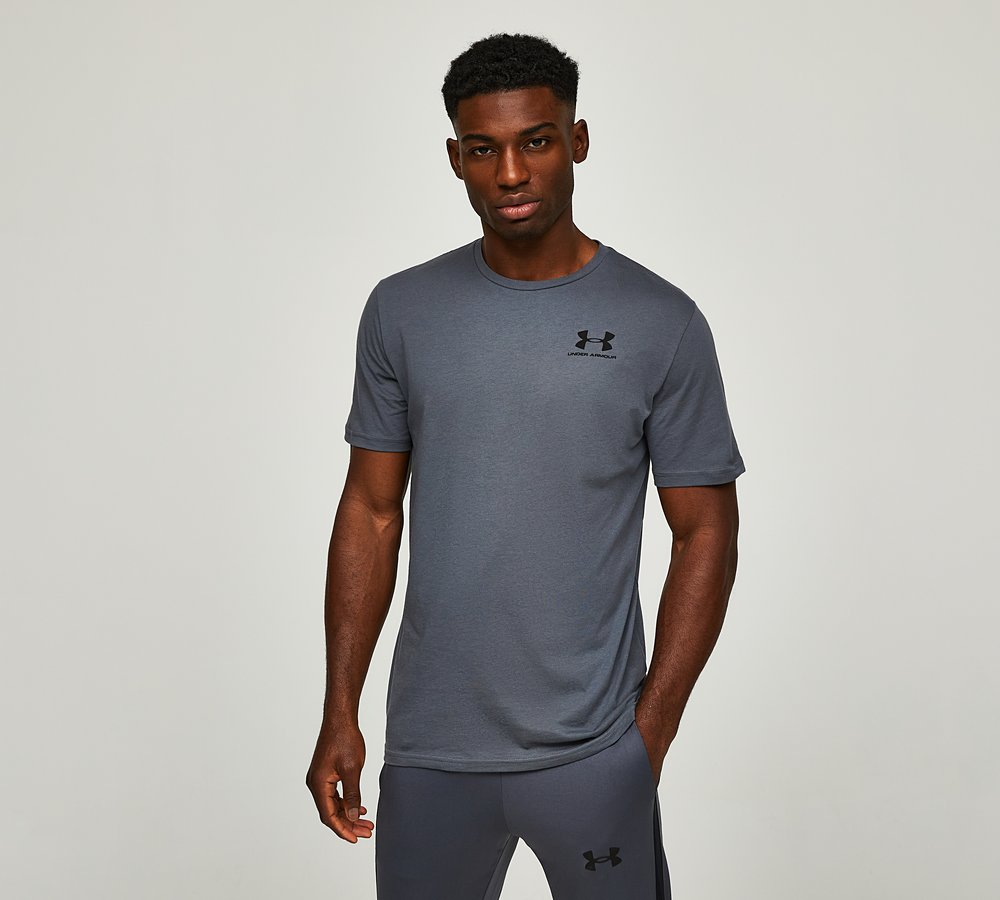 Under Armour Sportstyle T-Shirt Black, Men's size: S, FootAsylum