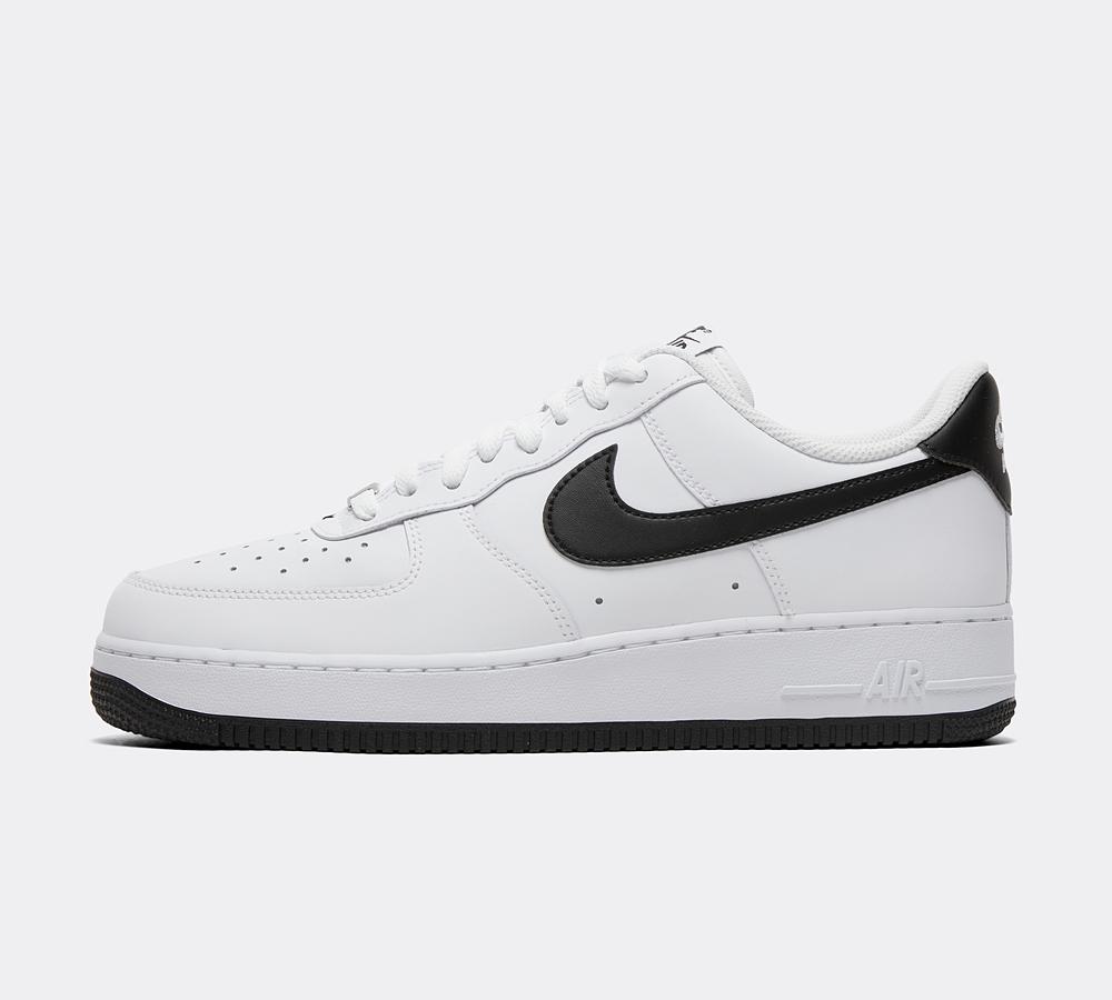 Nike Men's White Air Force 1 '07 Trainer - - Size 6.5