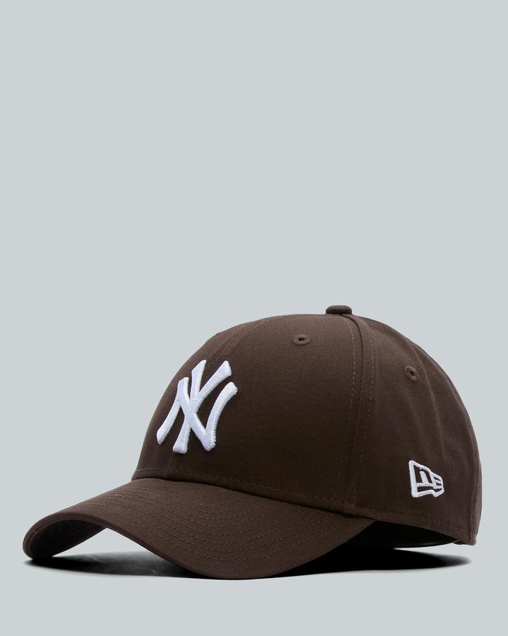 New Era 9Forty Strapback Cap - New York Yankees Brown - Image 7