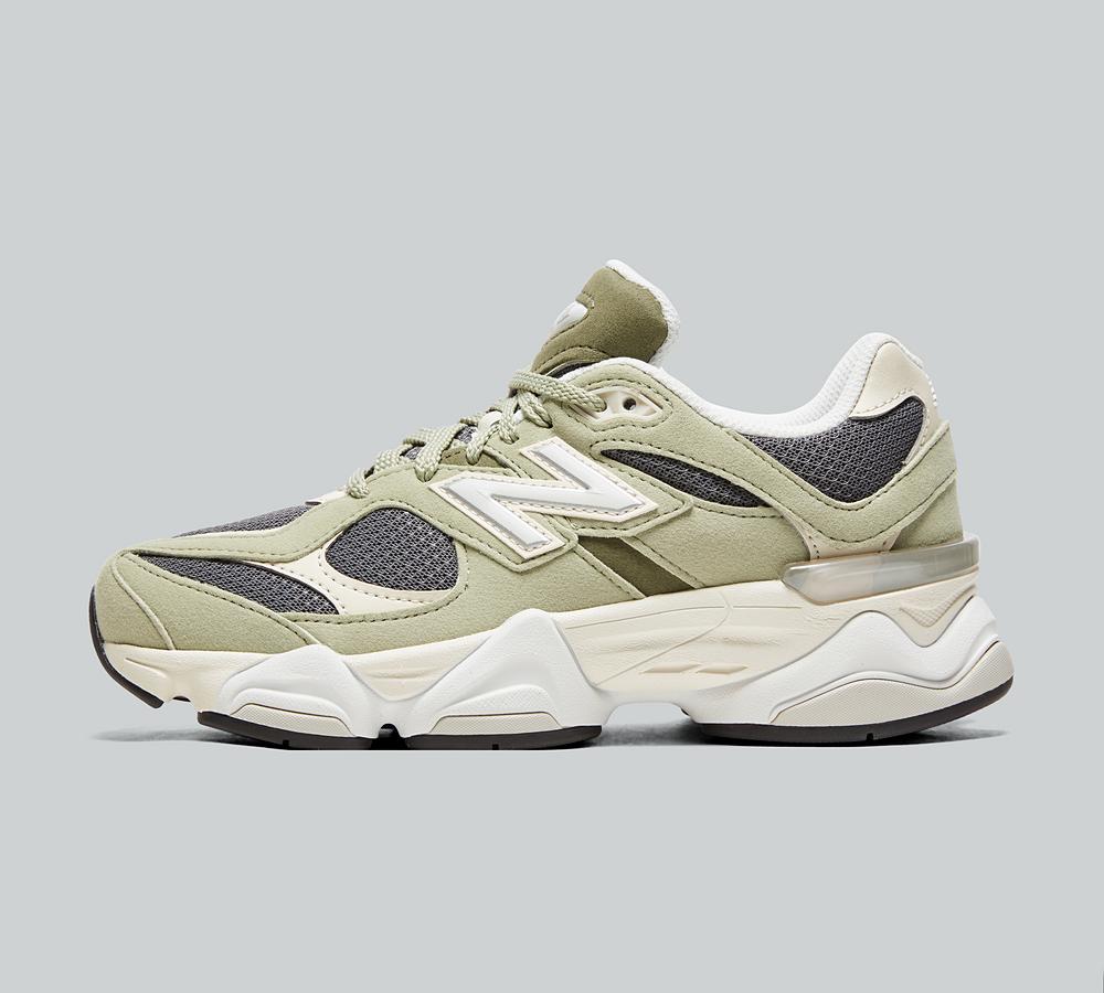 New Balance Junior 9060 Trainer - Green