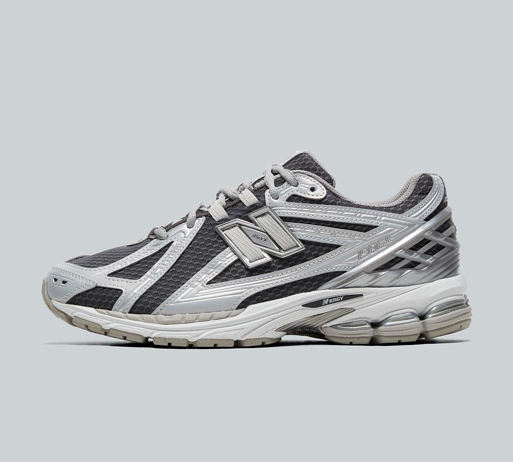 New Balance 1906R Trainer Silver, Men's size: 7.5, FootAsylum