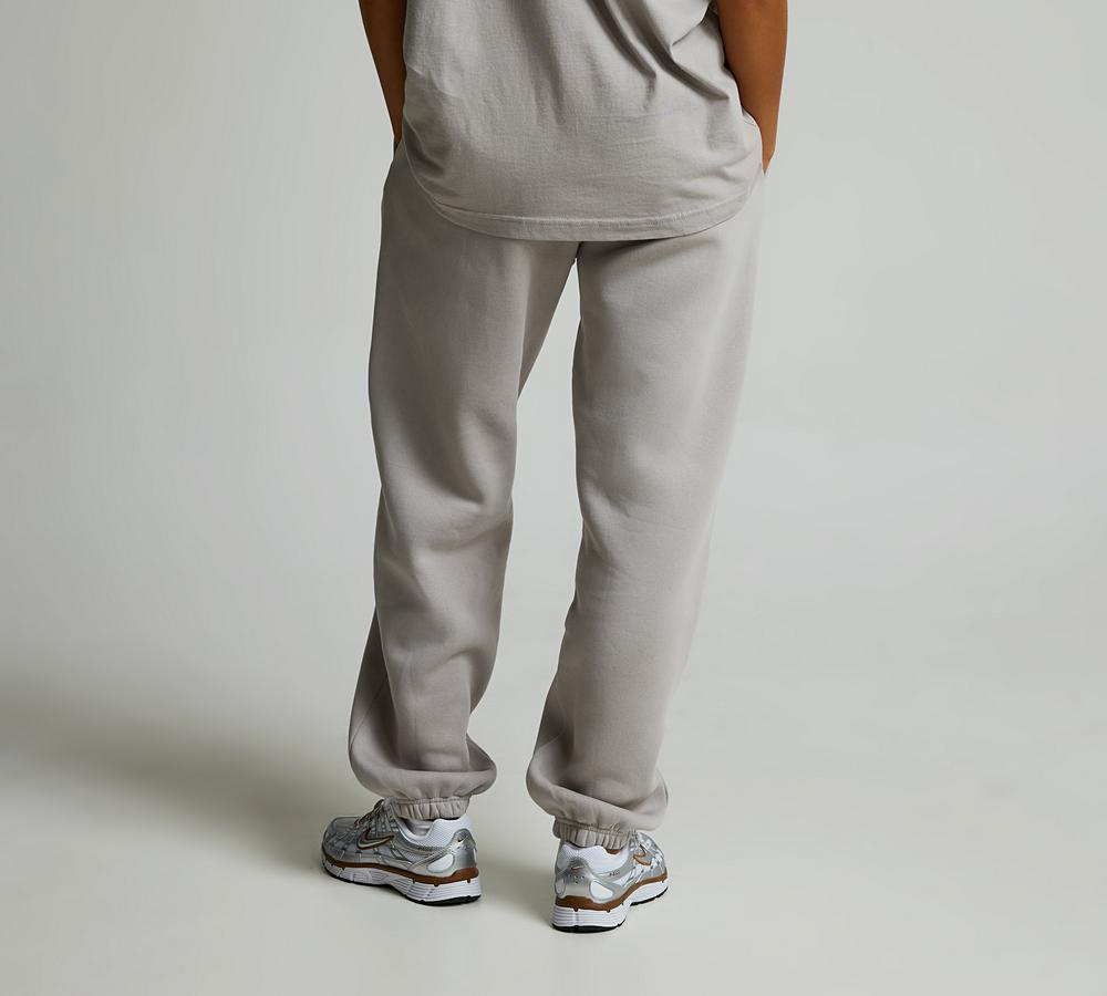 grey nike sweatpants for women