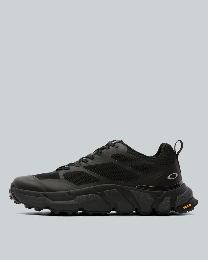 Oakley Light Breathe Trainer | Triple Black | Footasylum