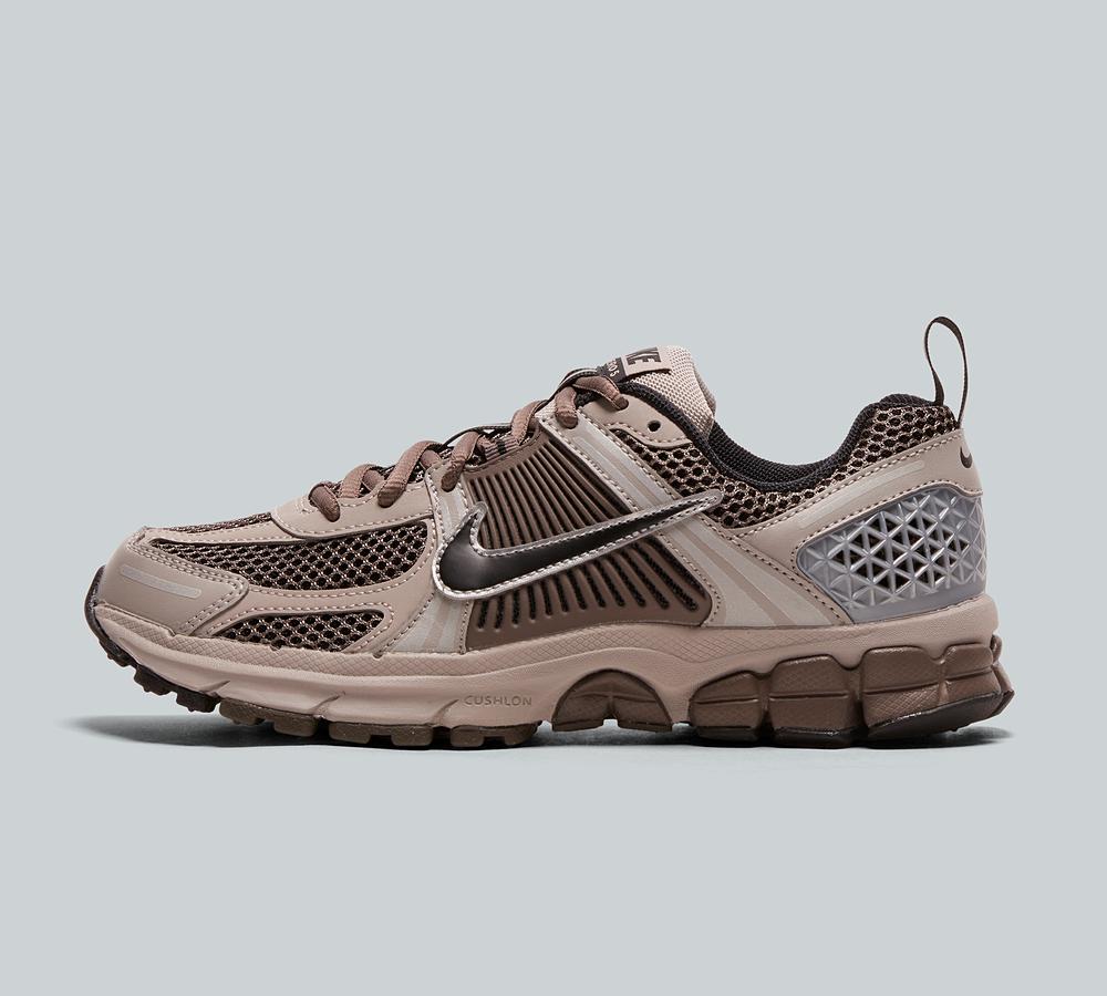 Nike Junior Zoom Vomero 5 Trainer - Grey