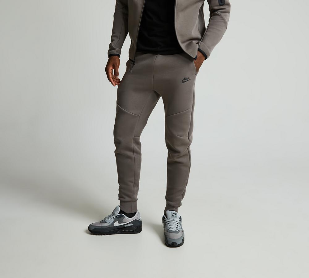 nike tech fleece joggers gunsmoke