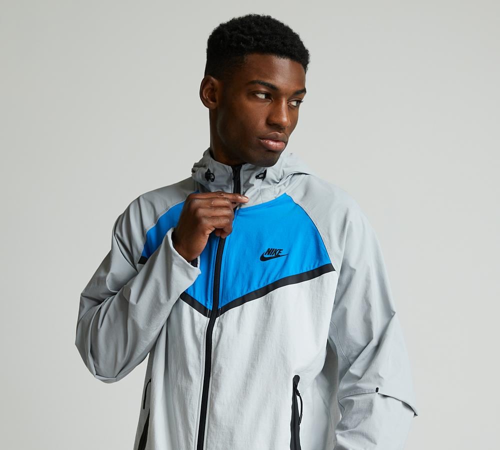 Nike Tech Fleece Windrunner Hoodie | Photon Dust / Light Smoke